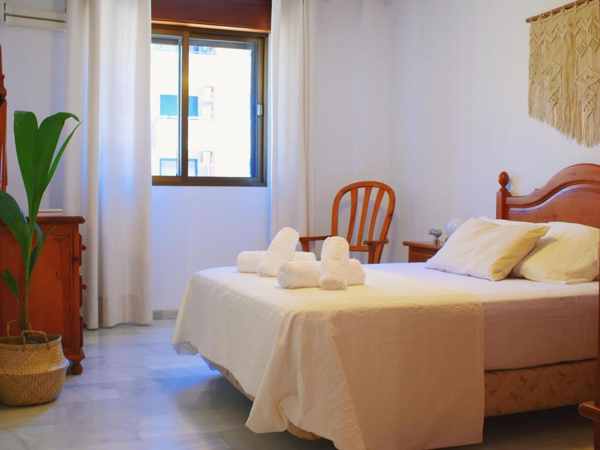 Amplio Y Luminoso Apartamento Cerca Del Centro Y La Playa Con Piscina Y Parking Privado Малага Екстериор снимка